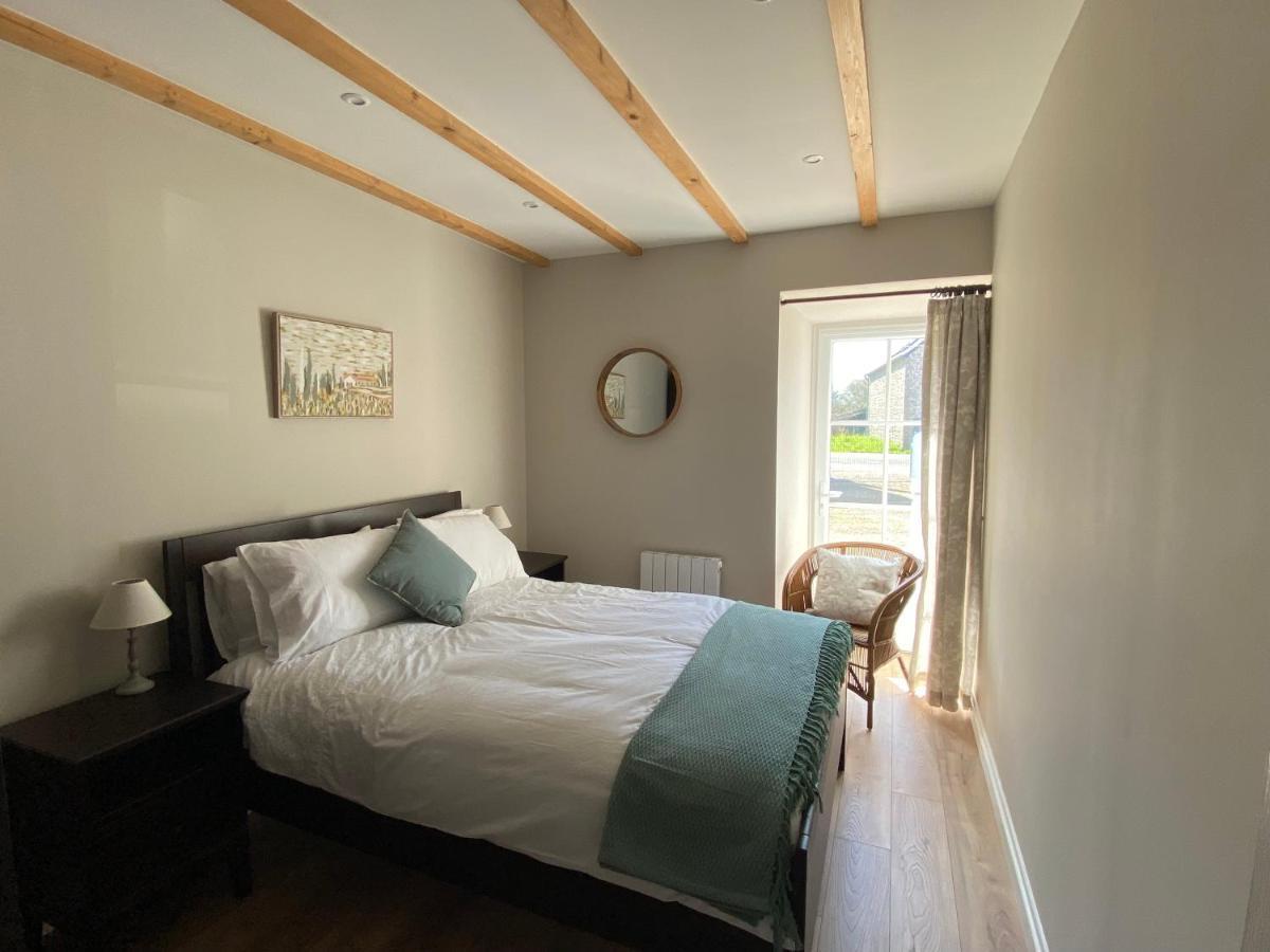 Clara, Clement & Nelle - Character Holiday home Jugon-les-Lacs